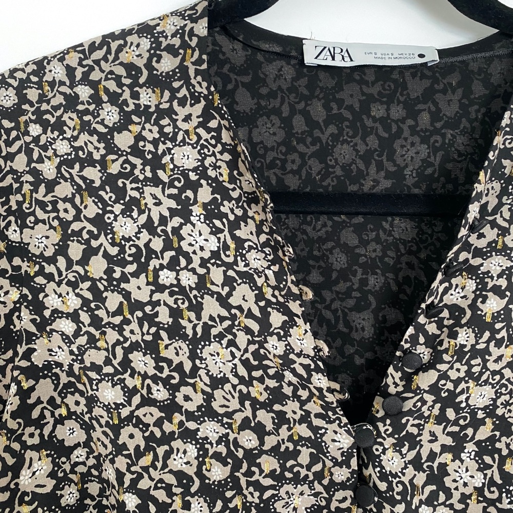 Zara Floral Long Sleeve Button up Crop Blouse - Small - Picture 5 of 8
